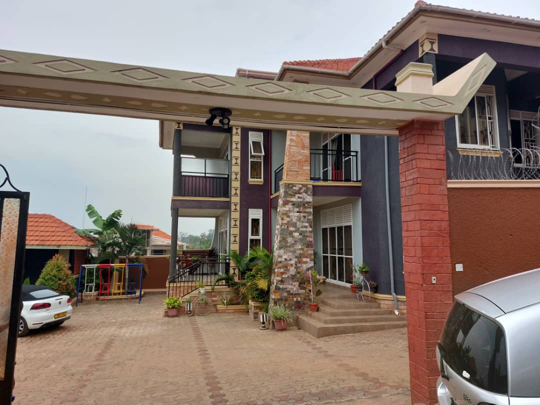 WhatsApp Image 2022-09-01 at 10.22.56 AM.jpeg